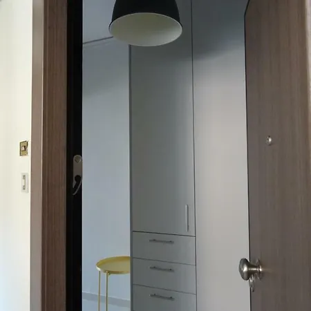 Minimal Luxury Near Acropolis Афины